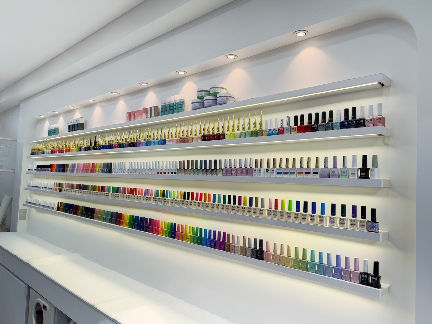 앙큼한여시 네일아트 - 섬세한 손길